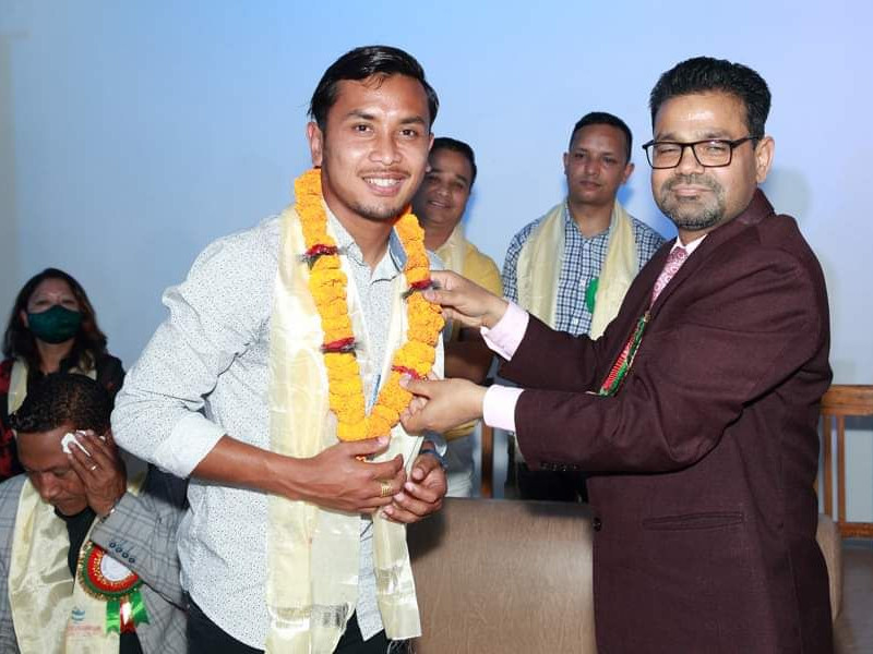 फुटबलर अञ्जन विष्ट बने माछापुच्छ्रे स्कुलको ब्रान्ड एम्बेस्डर